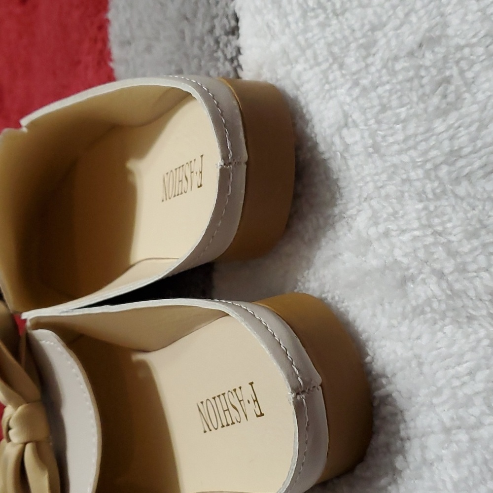 F.ASHION Sandals - Picture 6 of 10